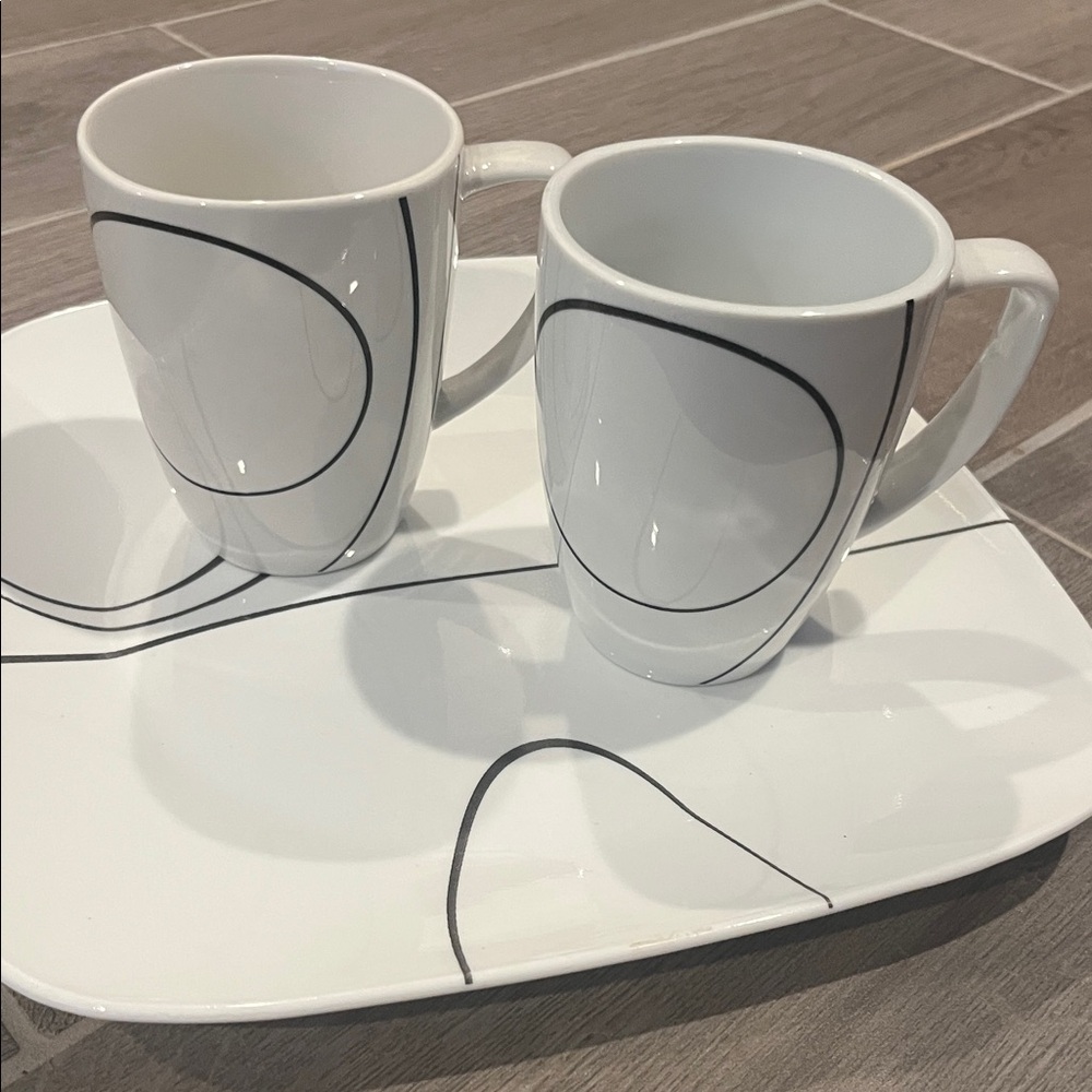 ☆ 2x Corelle Coordinates Porcelain Simple Lines Coffee Tea Mugs.☆ black & white